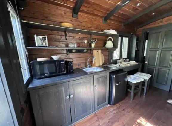 Roulotte / Tiny House Dans Les Alpilles Hotel Saint-Rémy-de-Provence Exterior photo